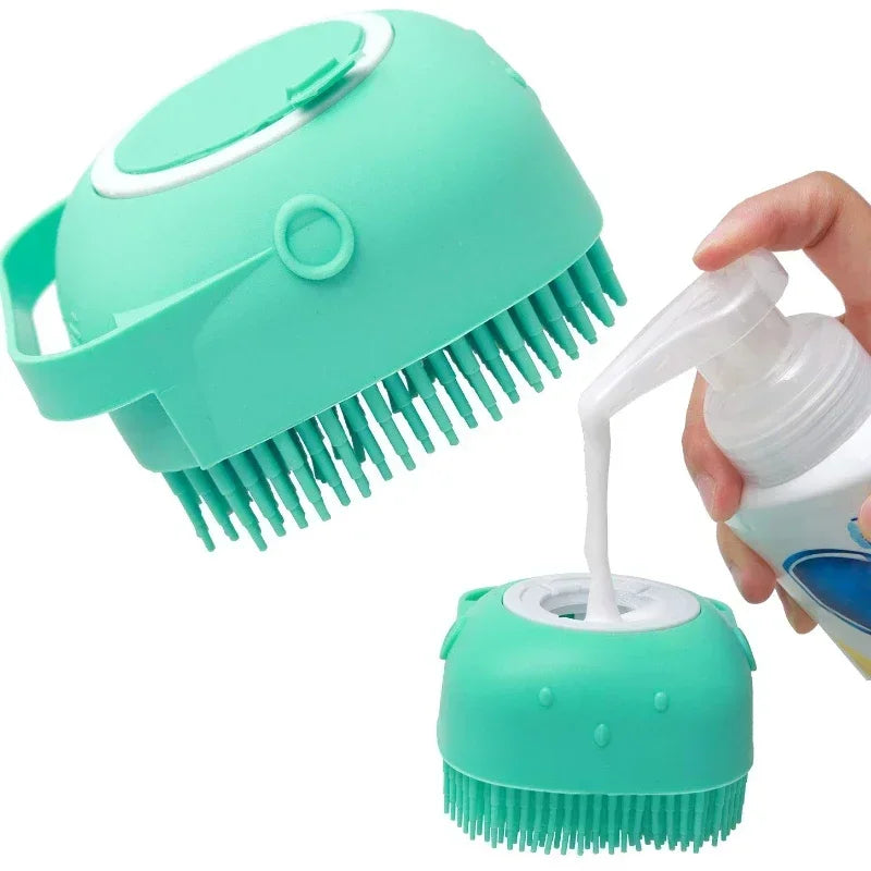 Brosse de bain 2-en-1 – Distributeur de shampooing - LePetitChat